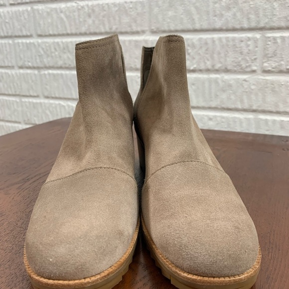 Sorel Cate Cut Out Suede Bootie Ash Brown NWOB 9.5 - Picture 4 of 10